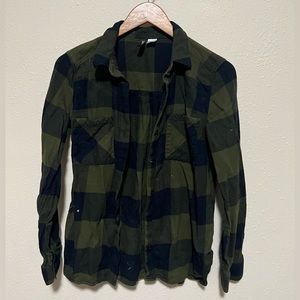 H+M | 6 | Green/Black